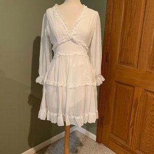 White ruffle open back dress M NWOT #187